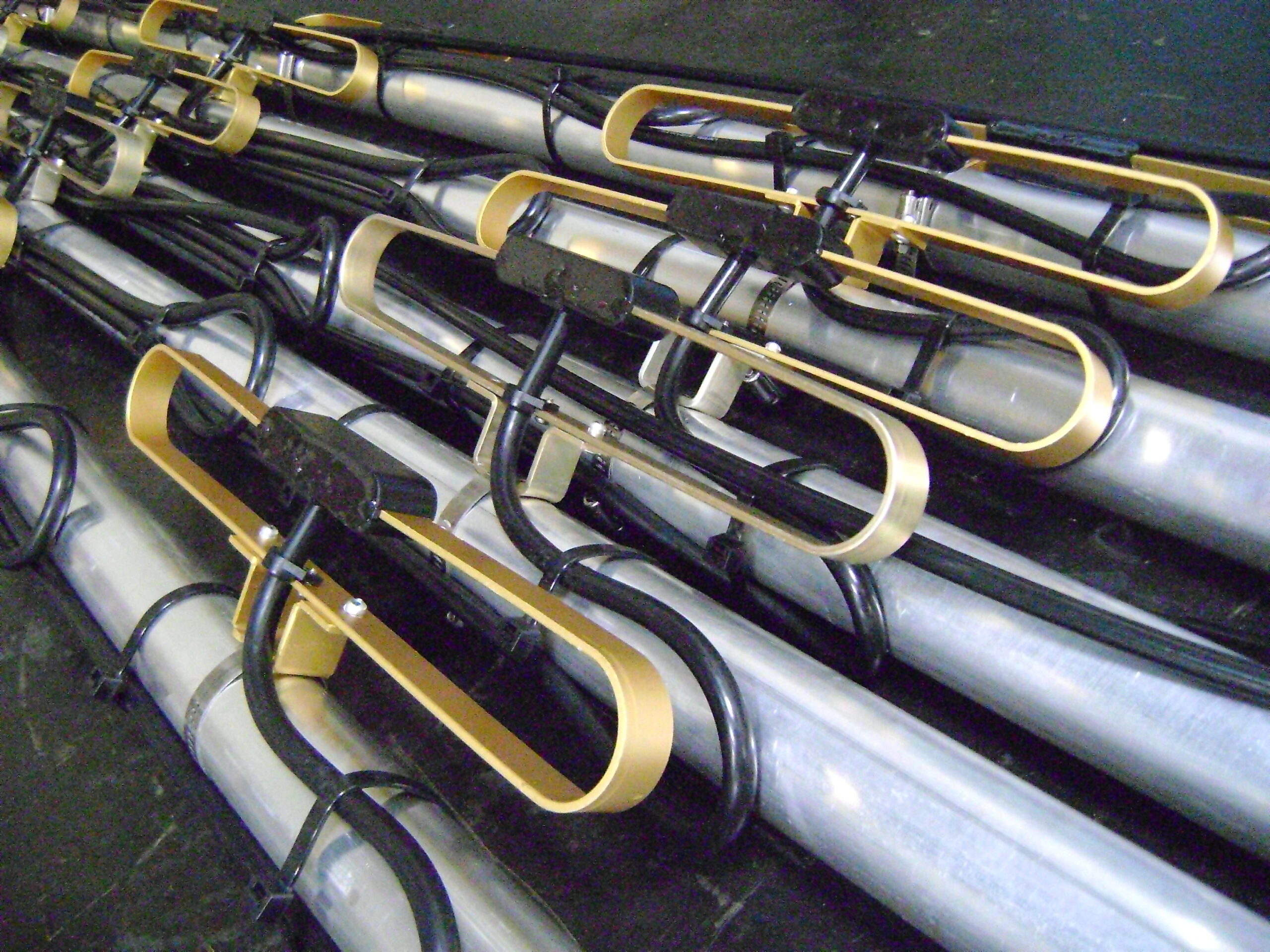 4Stack Heavy Duty Dipole CSD415 406 — 418 MHz 6 dB b Industries